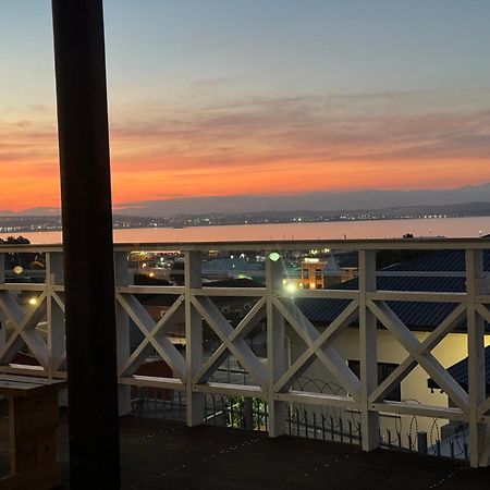 Green Door Guesthouse 모젤베이 외부 사진