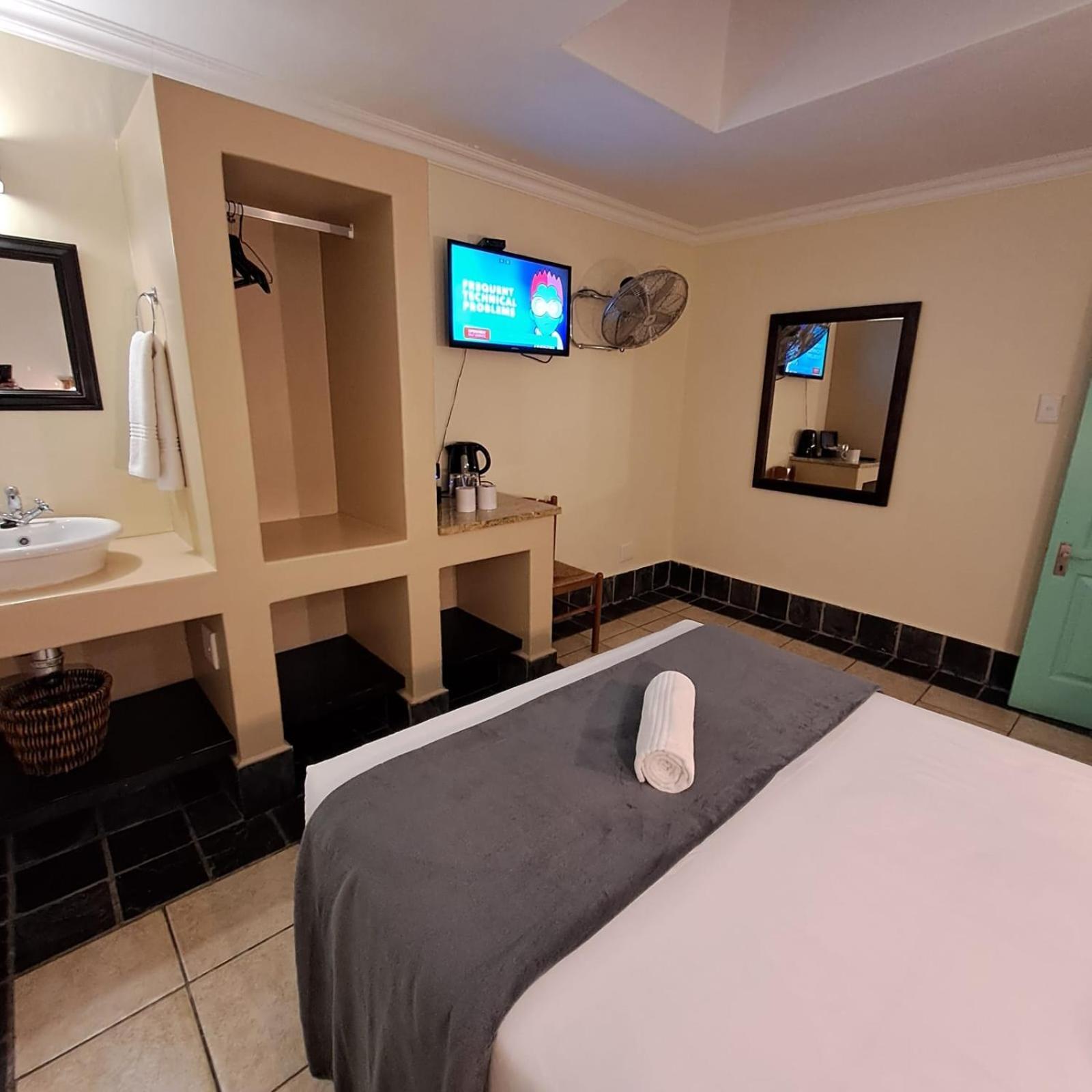 Green Door Guesthouse 모젤베이 객실 사진