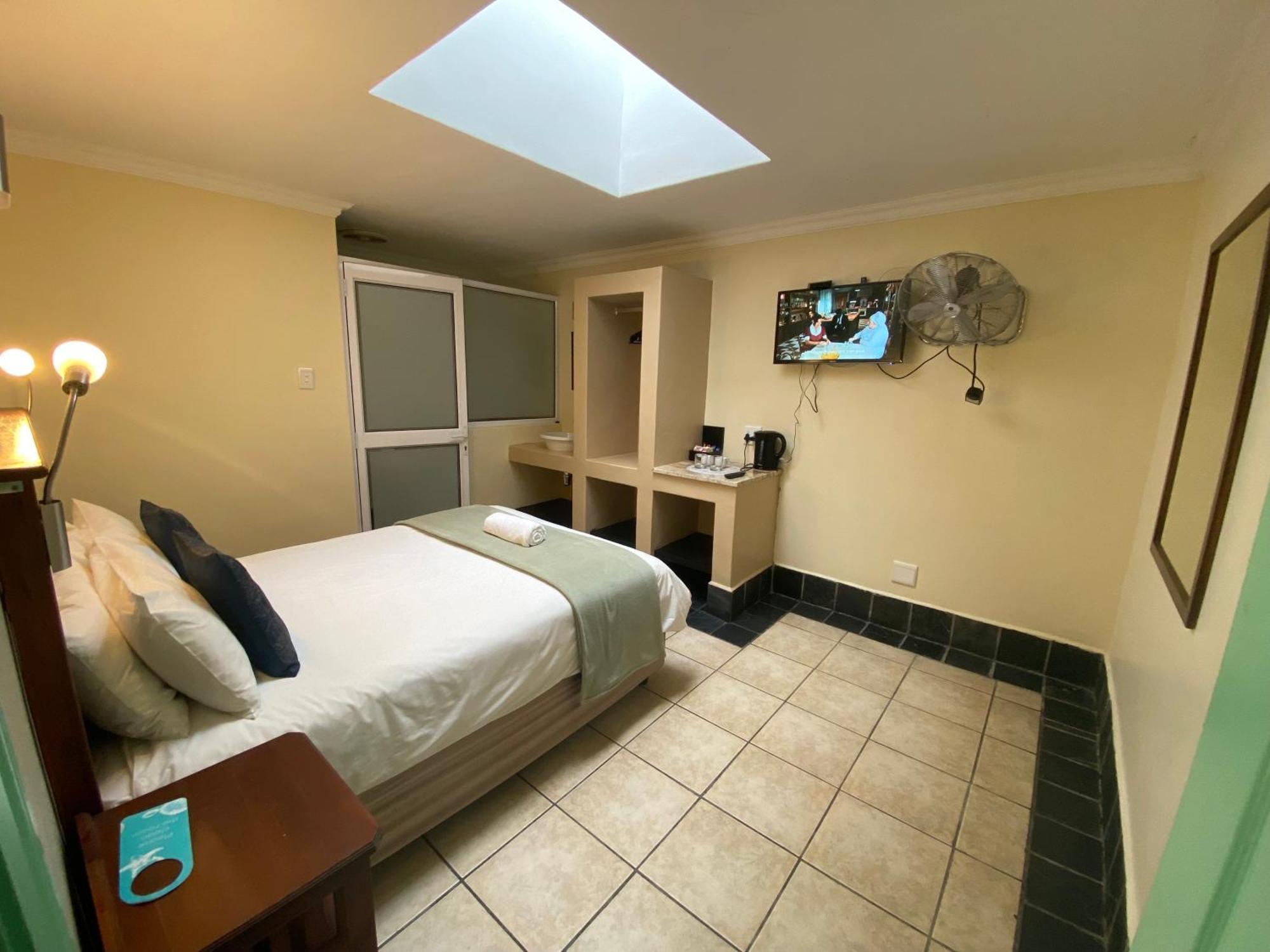 Green Door Guesthouse 모젤베이 객실 사진